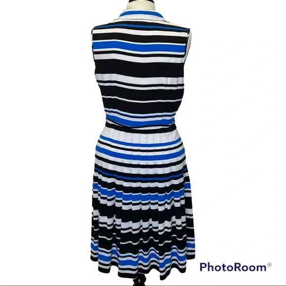 Calvin Klein Pleated Sleeveless Summer Dress - Picture 4 of 4